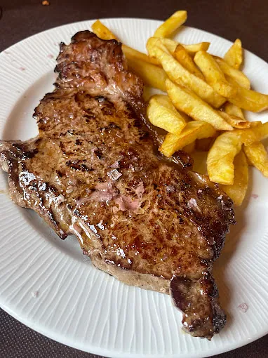 Mesón San Cipriano carne con patatas